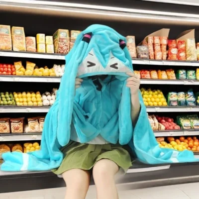 Alternative view of 160x100cm Hatsune Miku Hooded Blanket